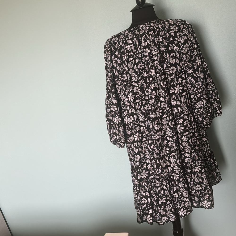 Chelsey and violet dress - Picture 4 of 4